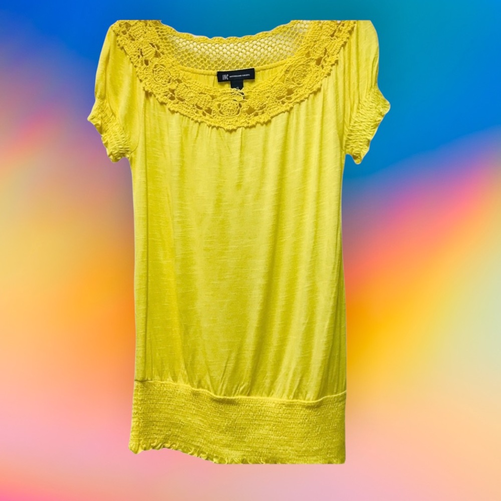 Y2K TOP SZ XS YELLOW CROCHETED LACE SHORT SLEEVE ELASTIC…